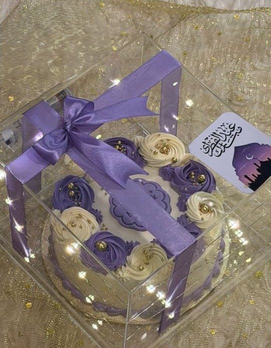 Elegant Eid Gift Cake